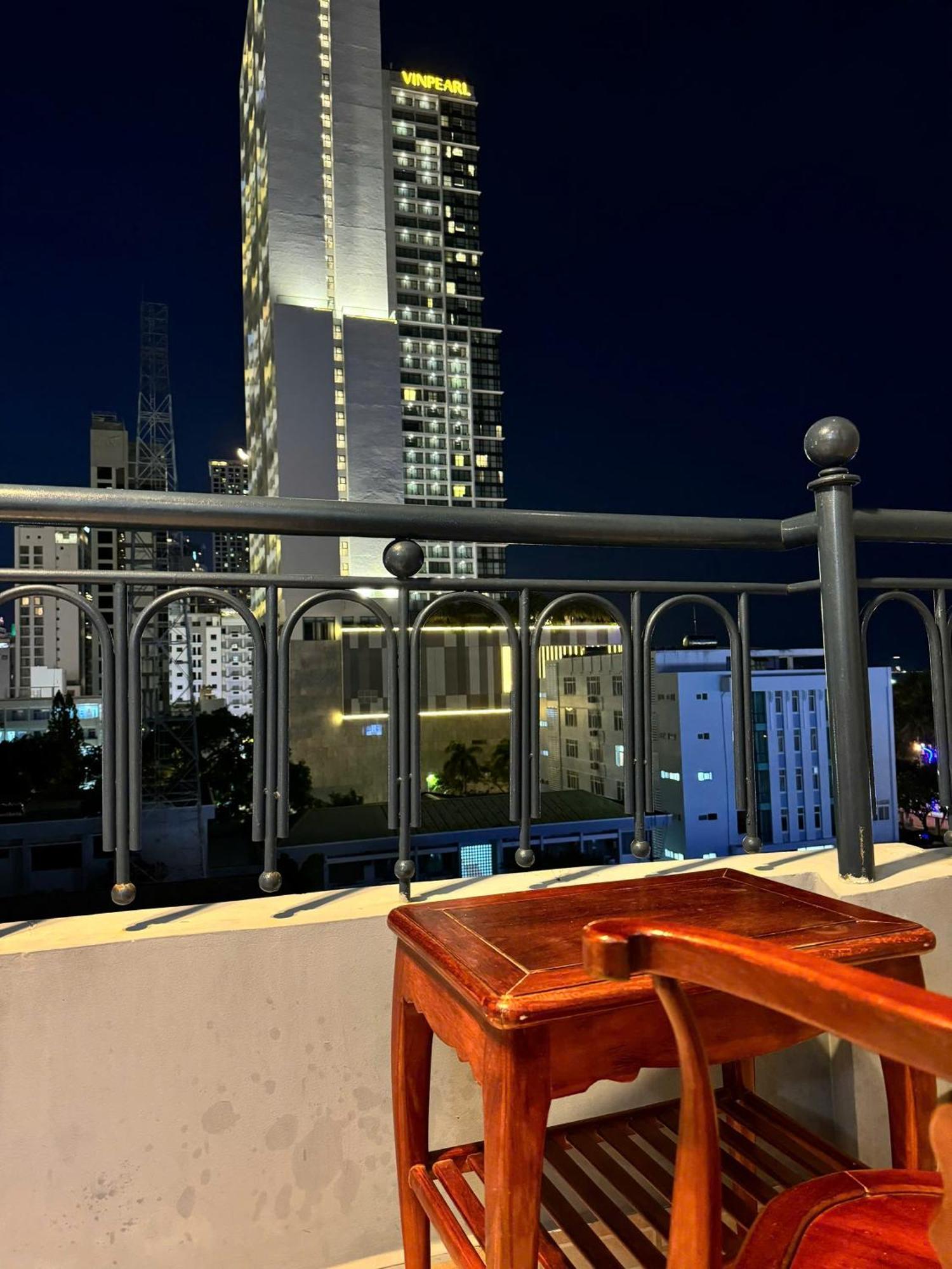 Tue Tinh Hotel Nha Trang Exterior photo